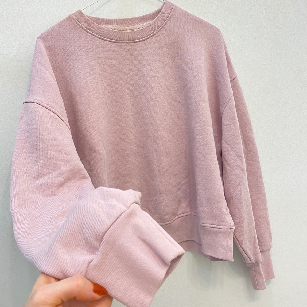 Frank and oak crewneck in dusty rose/ mauve colour!